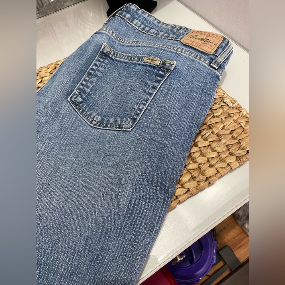 Misses Levi’s Jeans